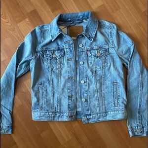 NWT Levi’s Original “Premium” Denim Trucker Jacket
